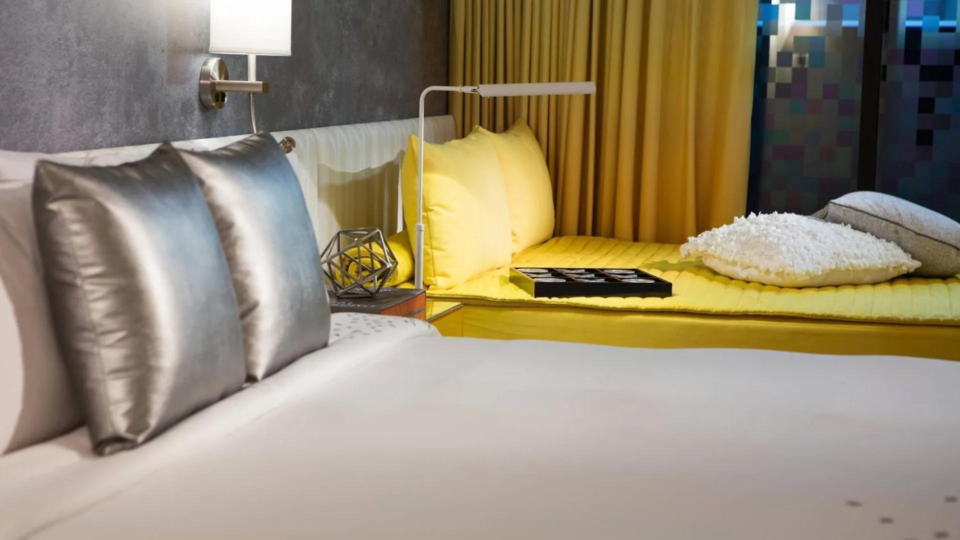 Renaissance New York Times Square By Marriott Hotel