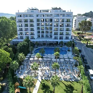 Hotel Delight & Golem (Tirana)