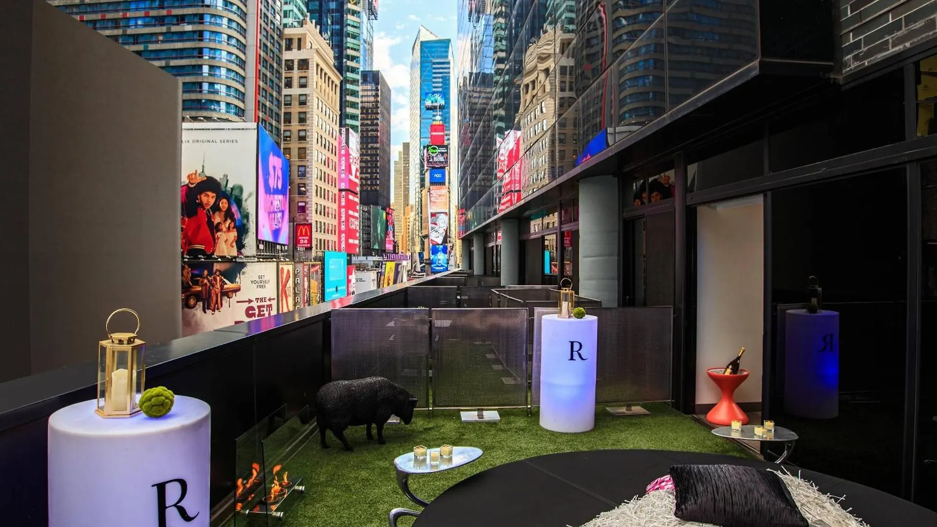 Renaissance New York Times Square By Marriott Hotel